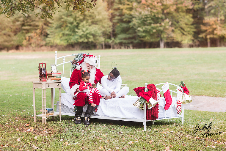 Judah Avenue is a premier Christmas or holiday lifestyle family photographer in the Maryland, Washington DC and Virginia states