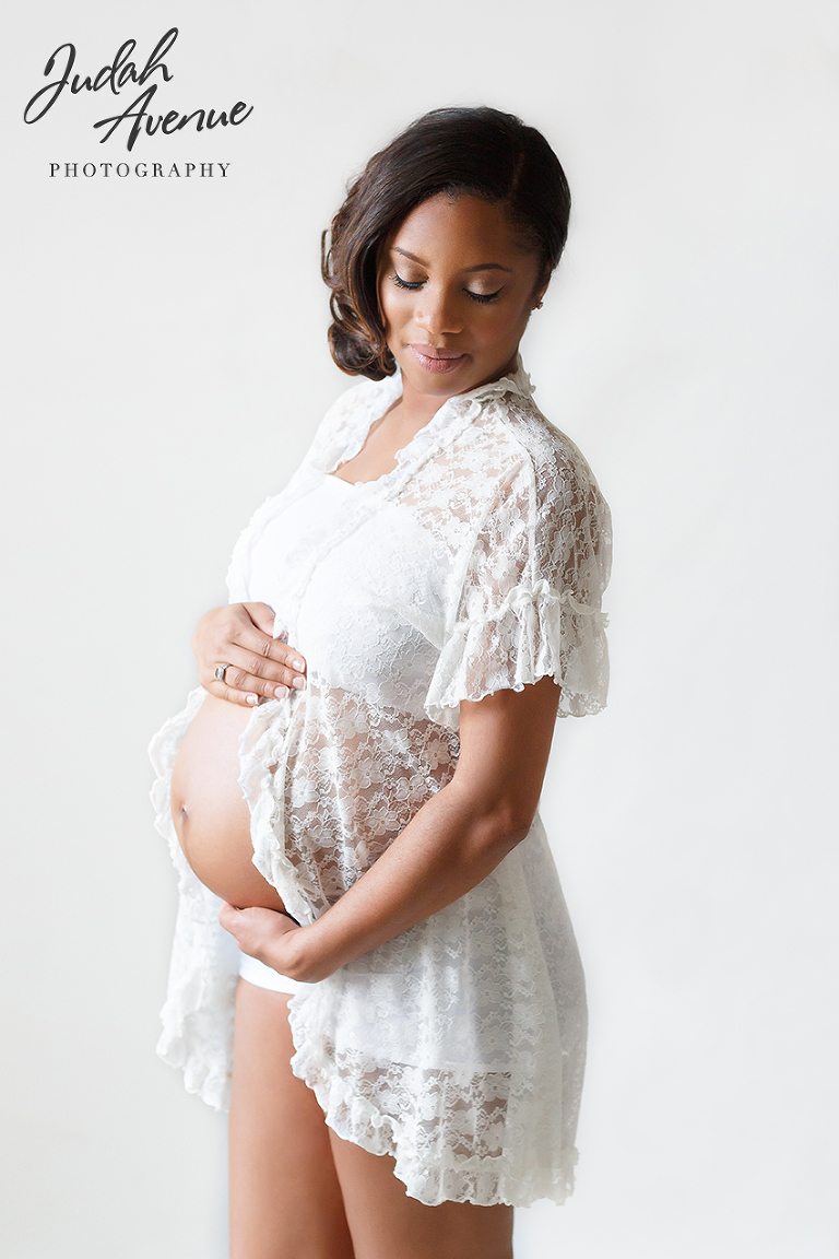 maternity photographer newborn photographer in washington dc maryland virginia