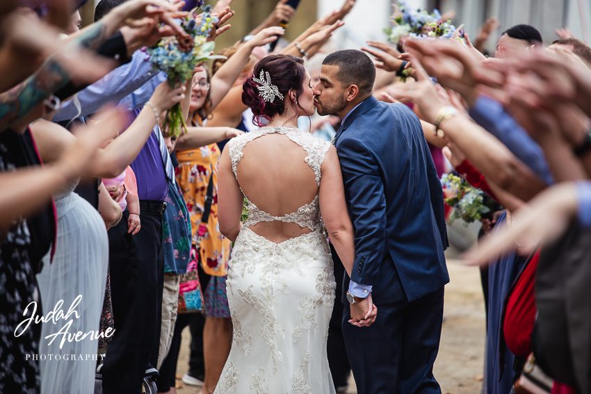 lindsay and jeff wedding at the Parkersburg Art Center in parkersburg west virginia wedding photographer in west virginia wedding photographer in washington dc wedding photographer in maryland wedding photographer in virginia