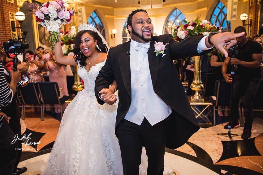 breahna and bryan wedding at camelot by martins caterers in upper marlboro md wedding photographer in maryland wedding photographer in virginia wedding photographer in washington dc