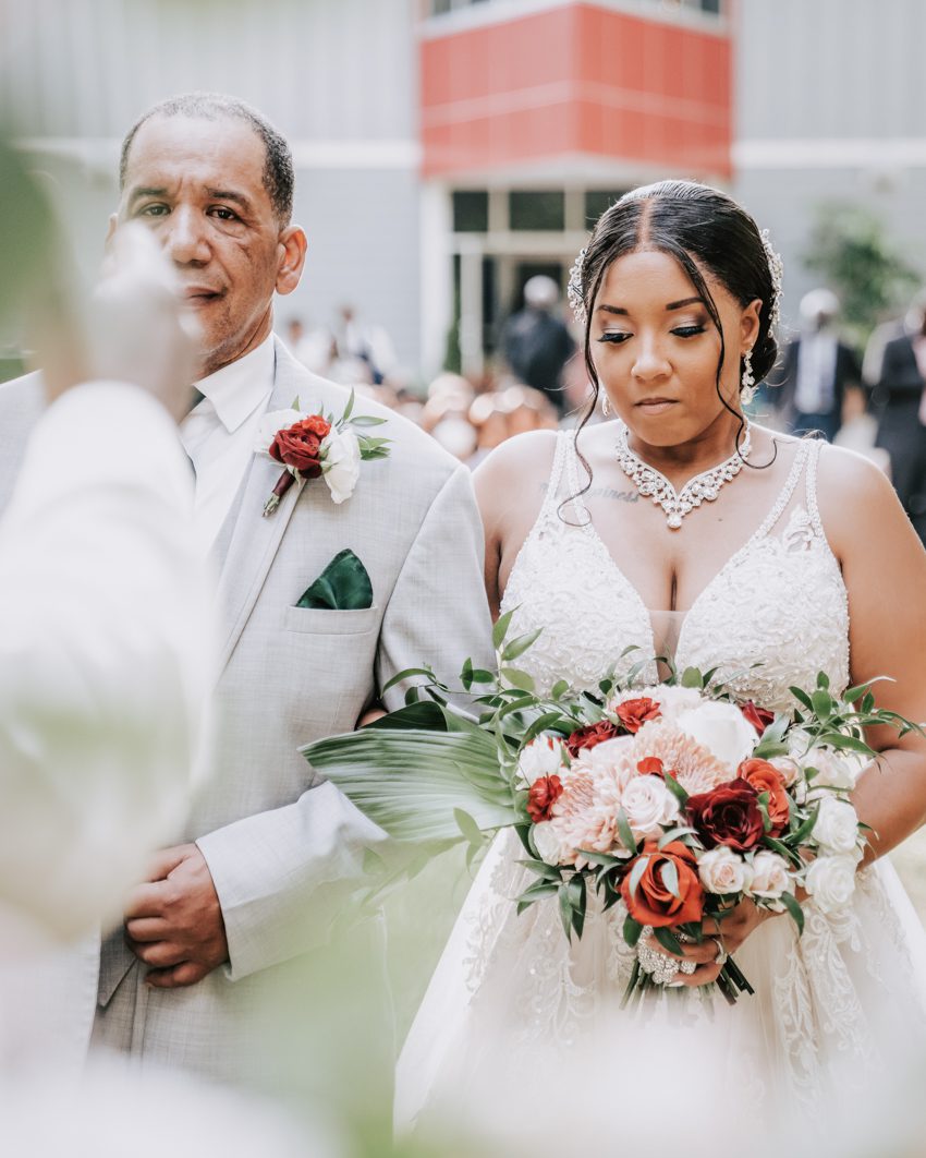 takiera raymond wedding at annmarie sculpture garden & arts center wedding photographer in maryland