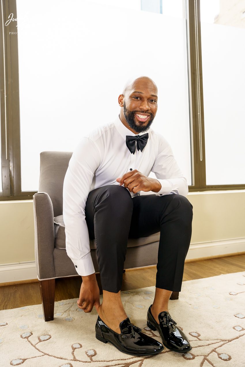 monique and steven wedding at John Marshall Ballrooms in richmond va wedding photographer in virginia wedding photographer in maryland wedding photographer in washington dc