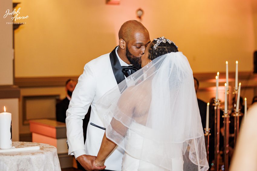 monique and steven wedding at John Marshall Ballrooms in richmond va wedding photographer in virginia wedding photographer in maryland wedding photographer in washington dc