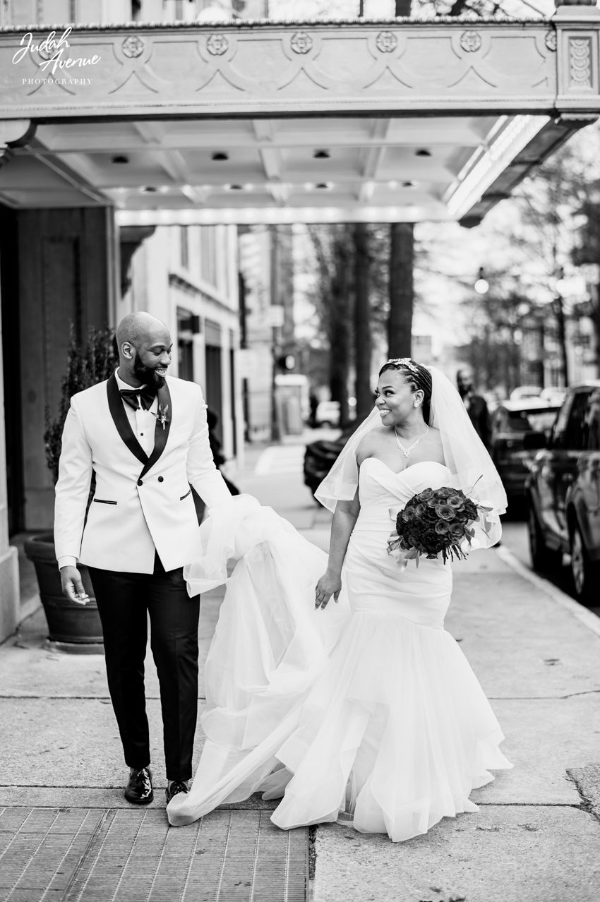 monique and steven wedding at John Marshall Ballrooms in richmond va wedding photographer in virginia wedding photographer in maryland wedding photographer in washington dc