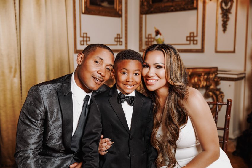 Anniversary Photo Shoot at Larz Anderson House in Washington family photographer in maryland virginia washington dc