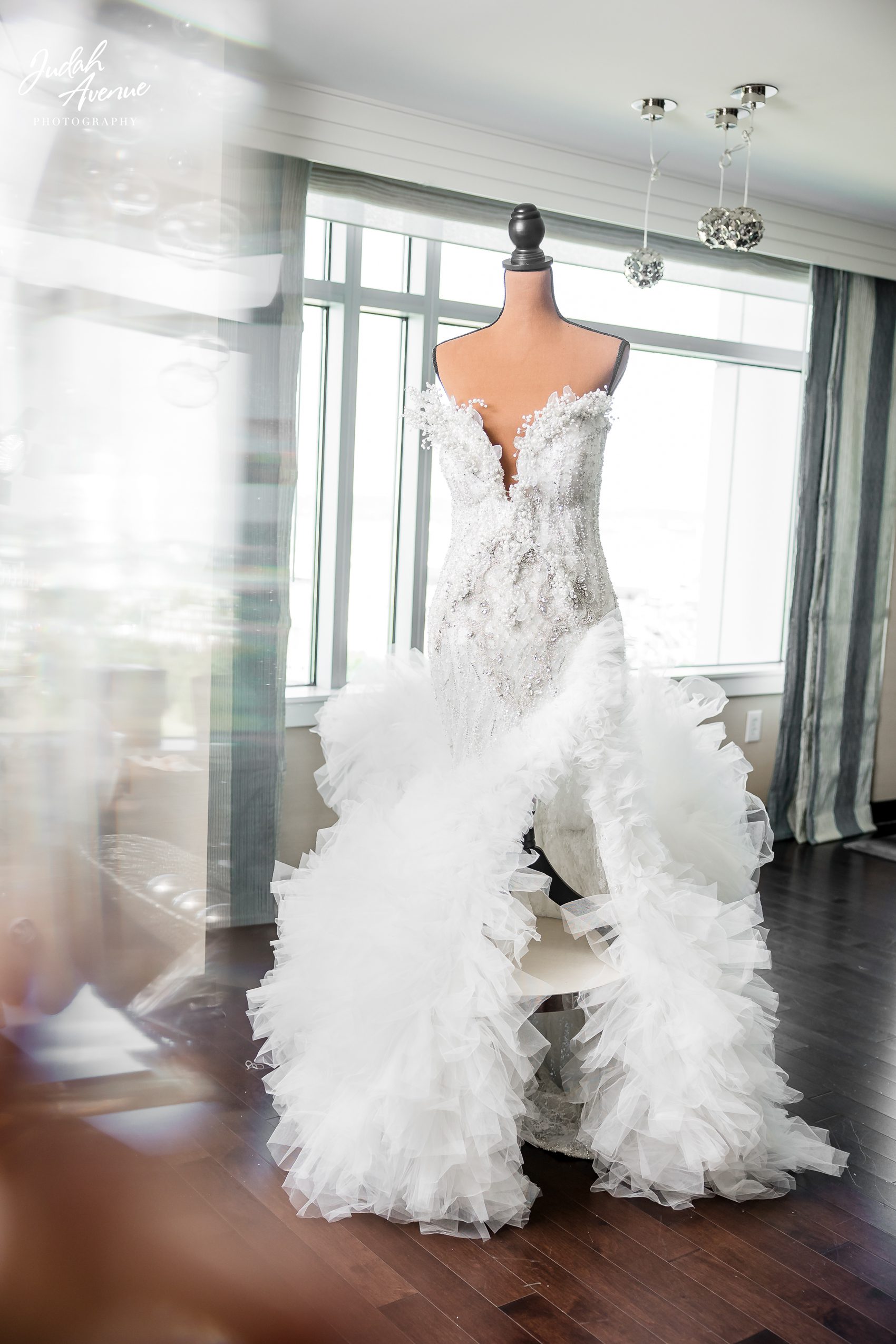 mia and justin wedding at renaissance arlington capital view hotel in arlington va wedding photographer in virginia wedding photography in maryland wedding photographer in washington dc