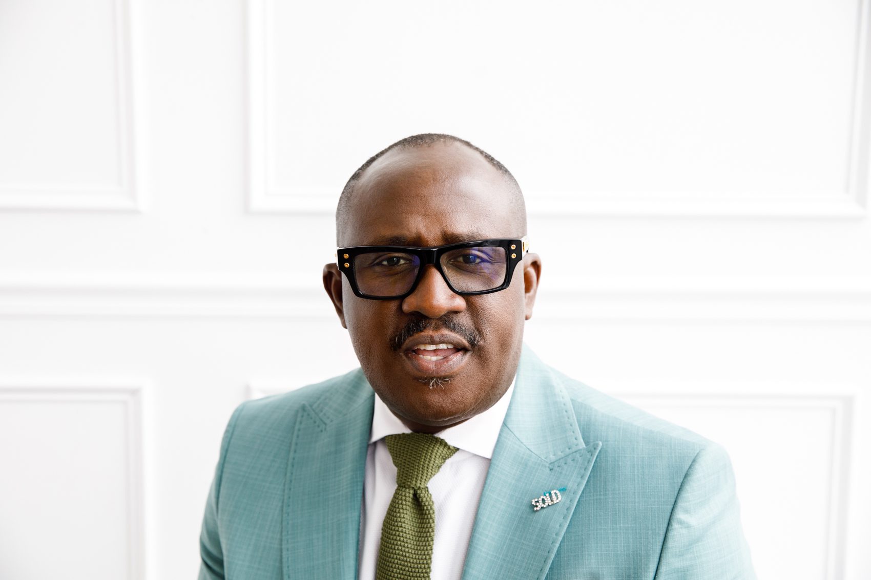 professional headshots photographer in maryland virginia washington dc