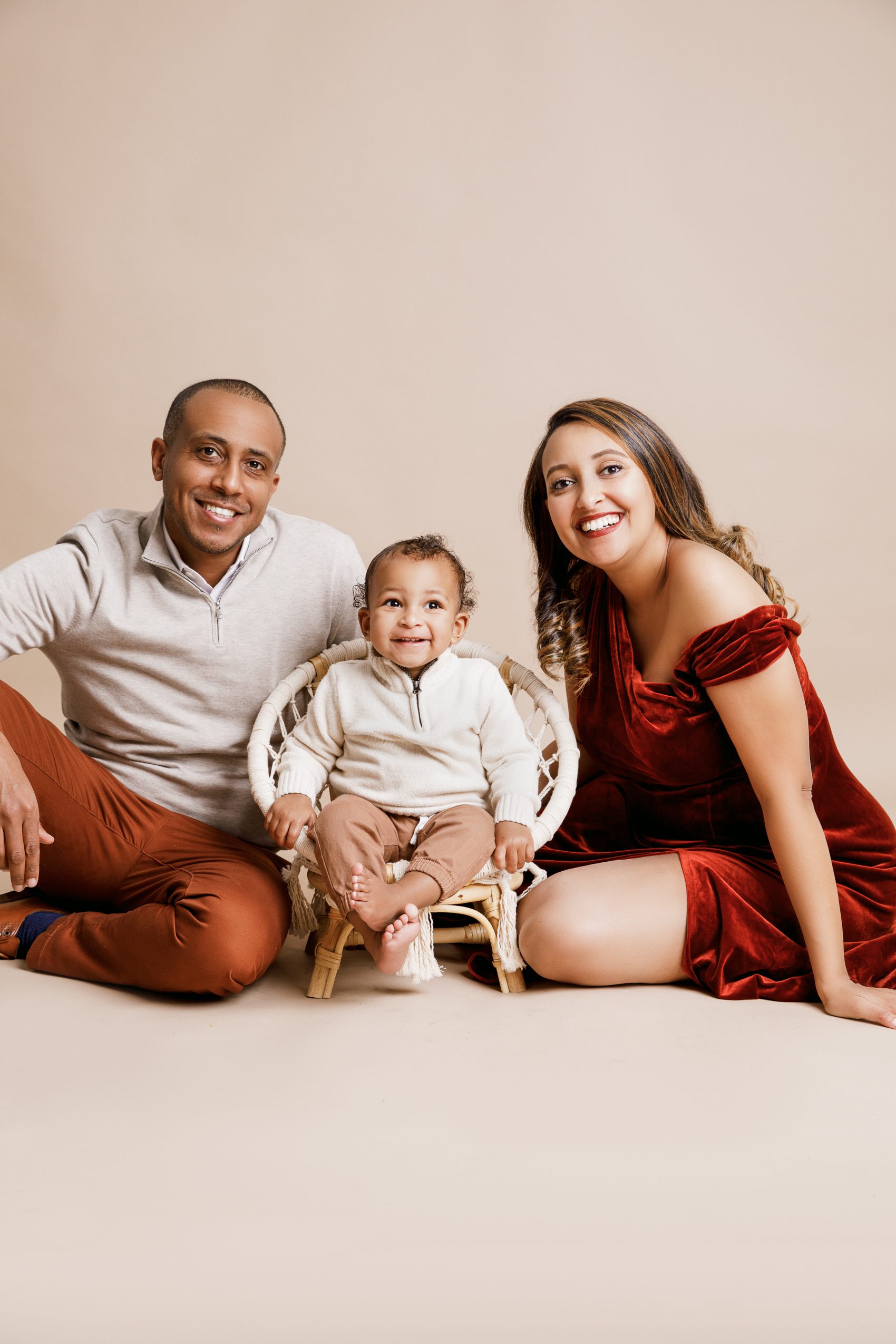 cake smash and family photographer in maryland virginia washington dc