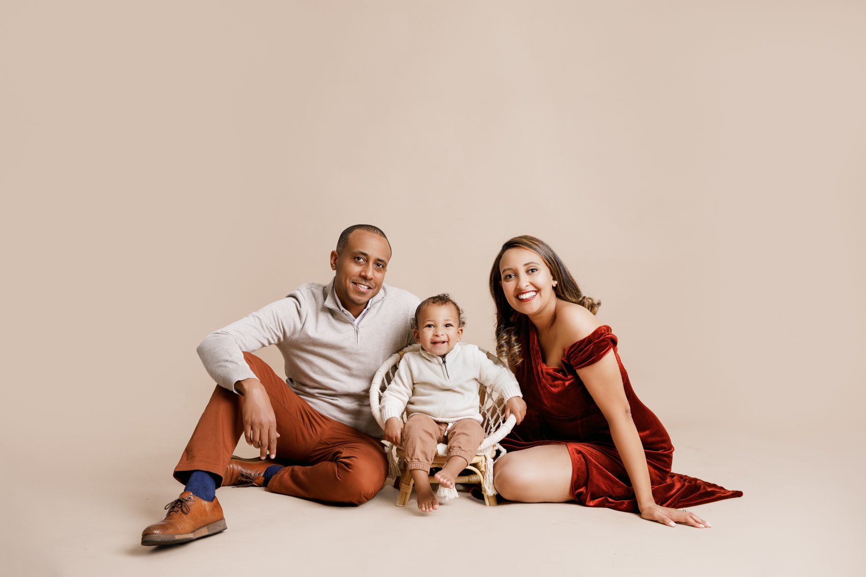 cake smash and family photographer in maryland virginia washington dc