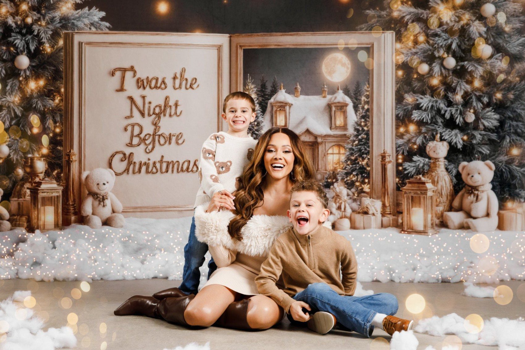 Gilded Holiday Christmas mini session in the DMV, gold storybook holiday backdrop for families